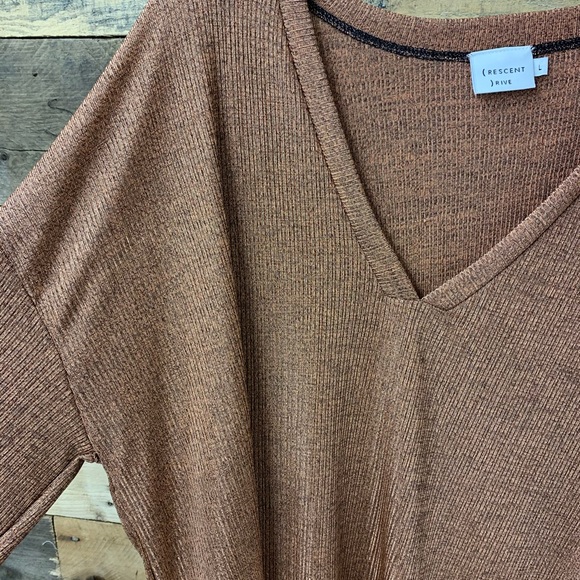 Crescent drive shiny top - Picture 2 of 2